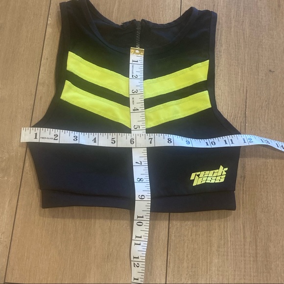 Y&R Crop top size XS - Picture 3 of 10